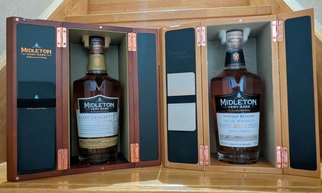 Midleton バリー・クロケット&2022年ヴィンテージ セット750 ml