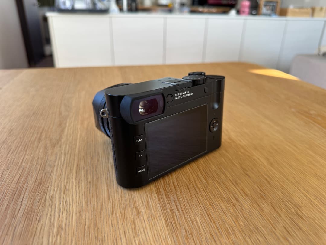 デジタルカメラ Leica Q2