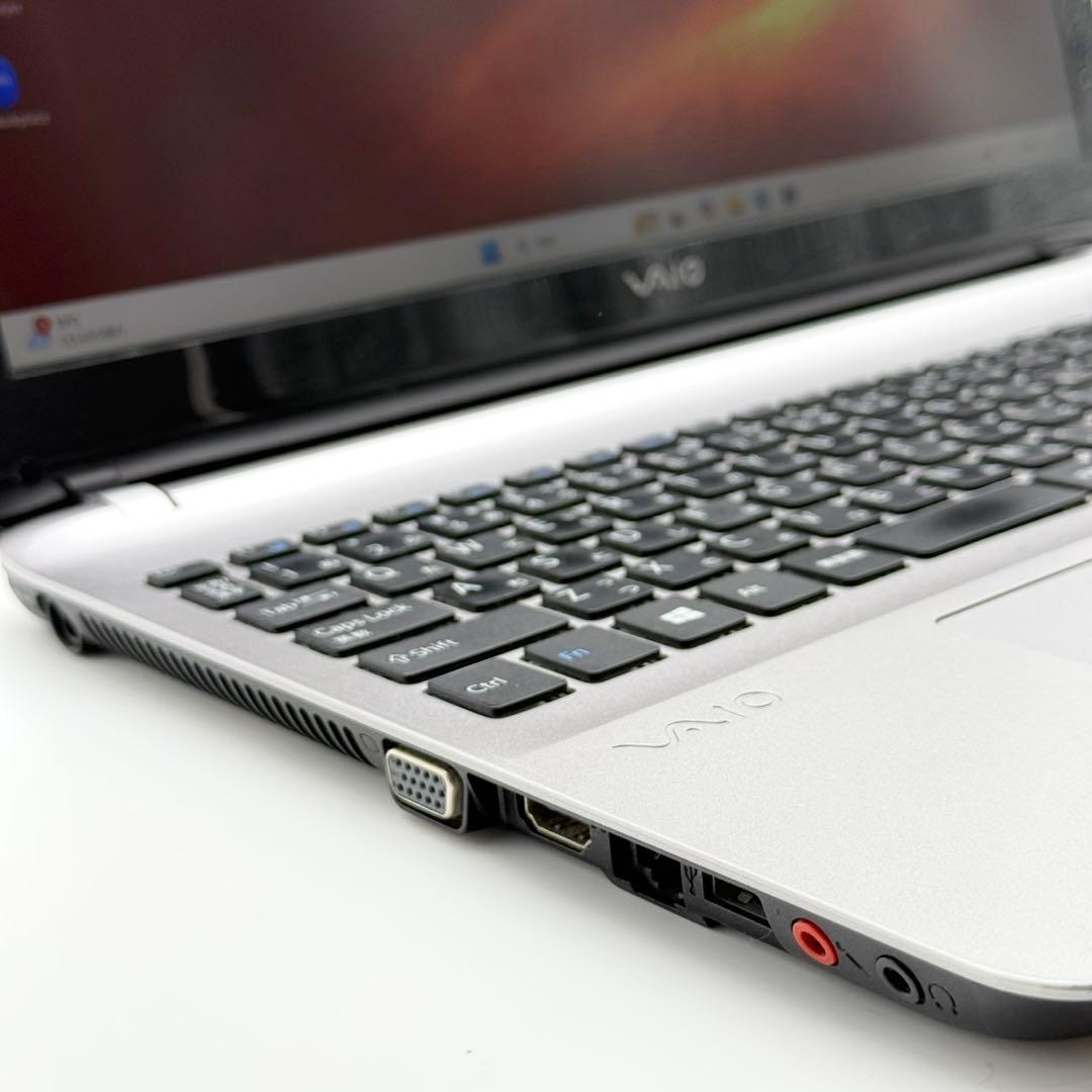 VAIOノートパソコンCore i7搭載 新品SSD 高速静音 Blu-ray