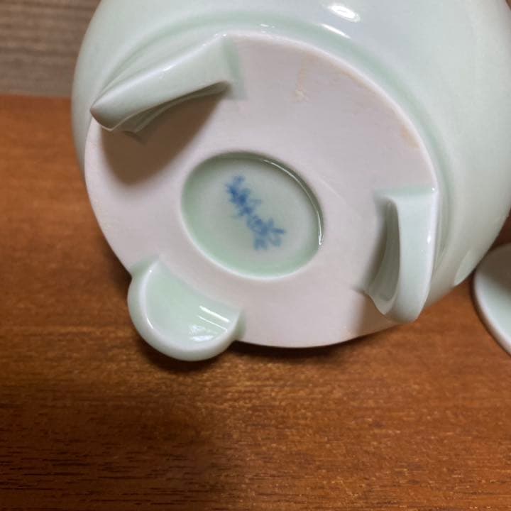 ★セール★井上萬二　人間国宝　青白磁彫文  香炉　笹