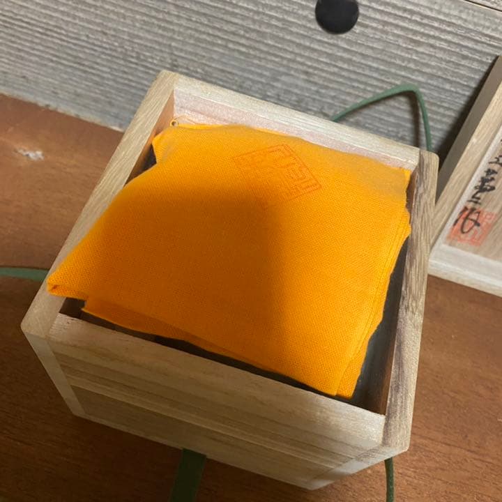 ★セール★井上萬二　人間国宝　青白磁彫文  香炉　笹