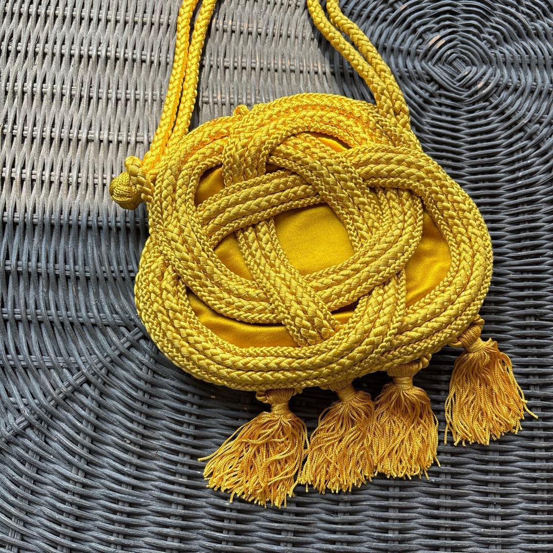 BOTTEGAイエロー 編み込みデザイン バッグ フリンジ付き