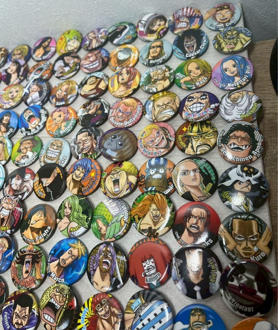 ナツコミ　缶バッジ　ワンピース　大量　約229個