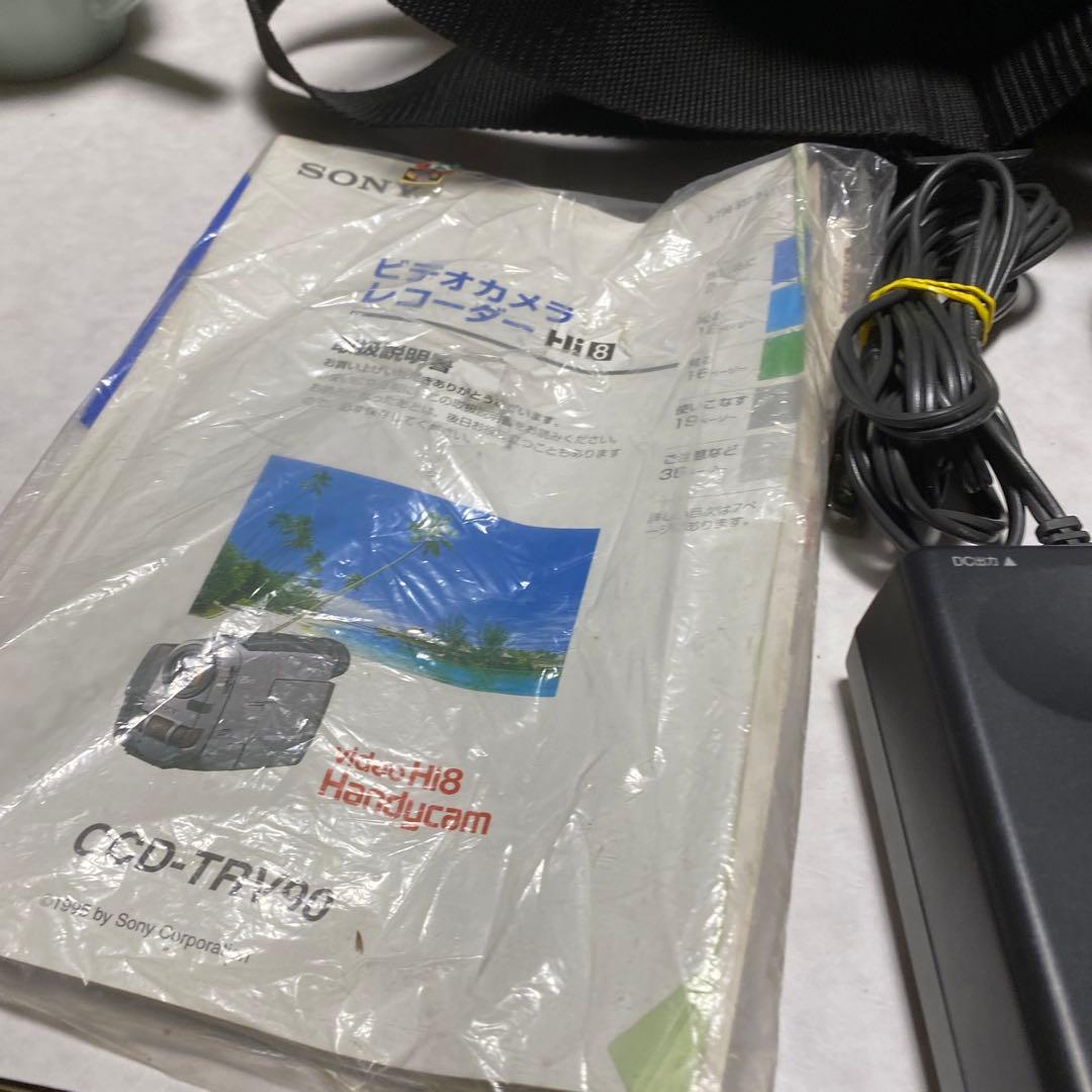 SONY VideoHi8Handycam CCD-TRV90 ①
