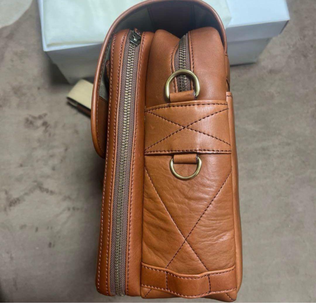 本革　ビジネスバッグ　新品未使用　定価6万超　シルバーレイク