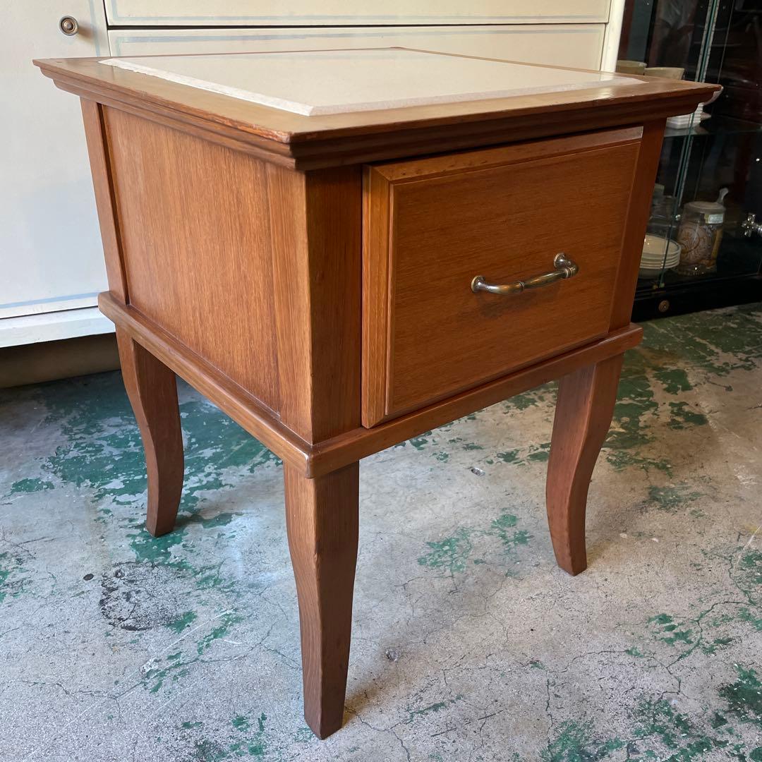 イタリア製・大理石サイドテーブル