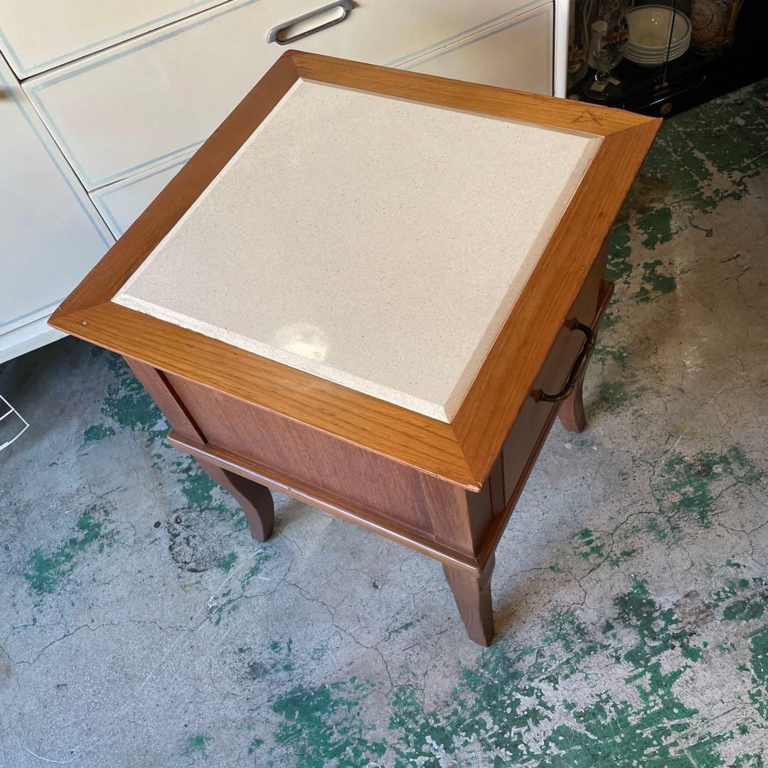 イタリア製・大理石サイドテーブル