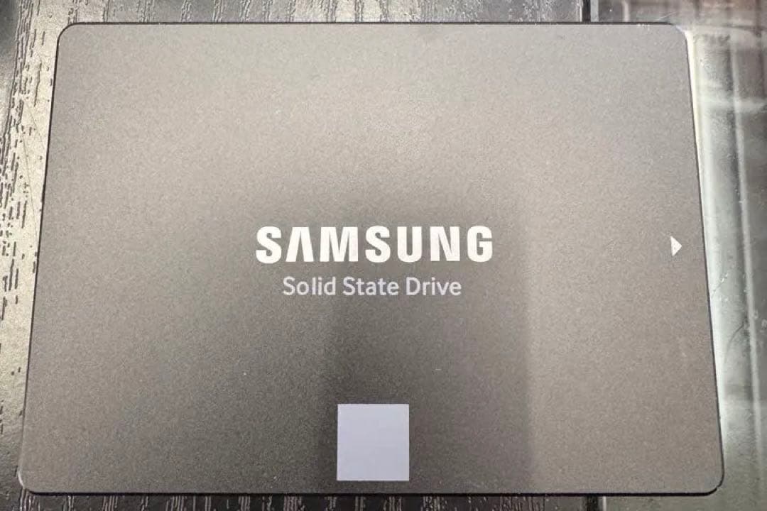Samsung 870 EVO 2TB SSD 中古