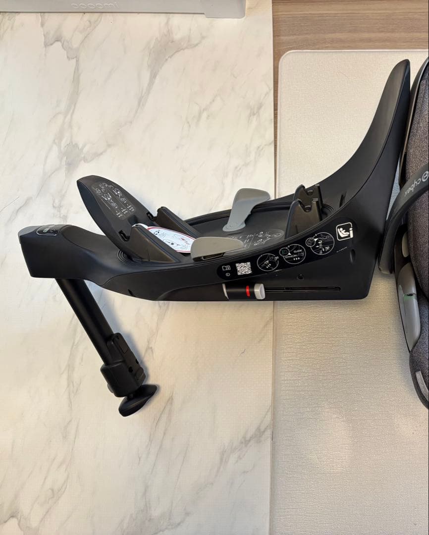 Cybex ベースT ブラック