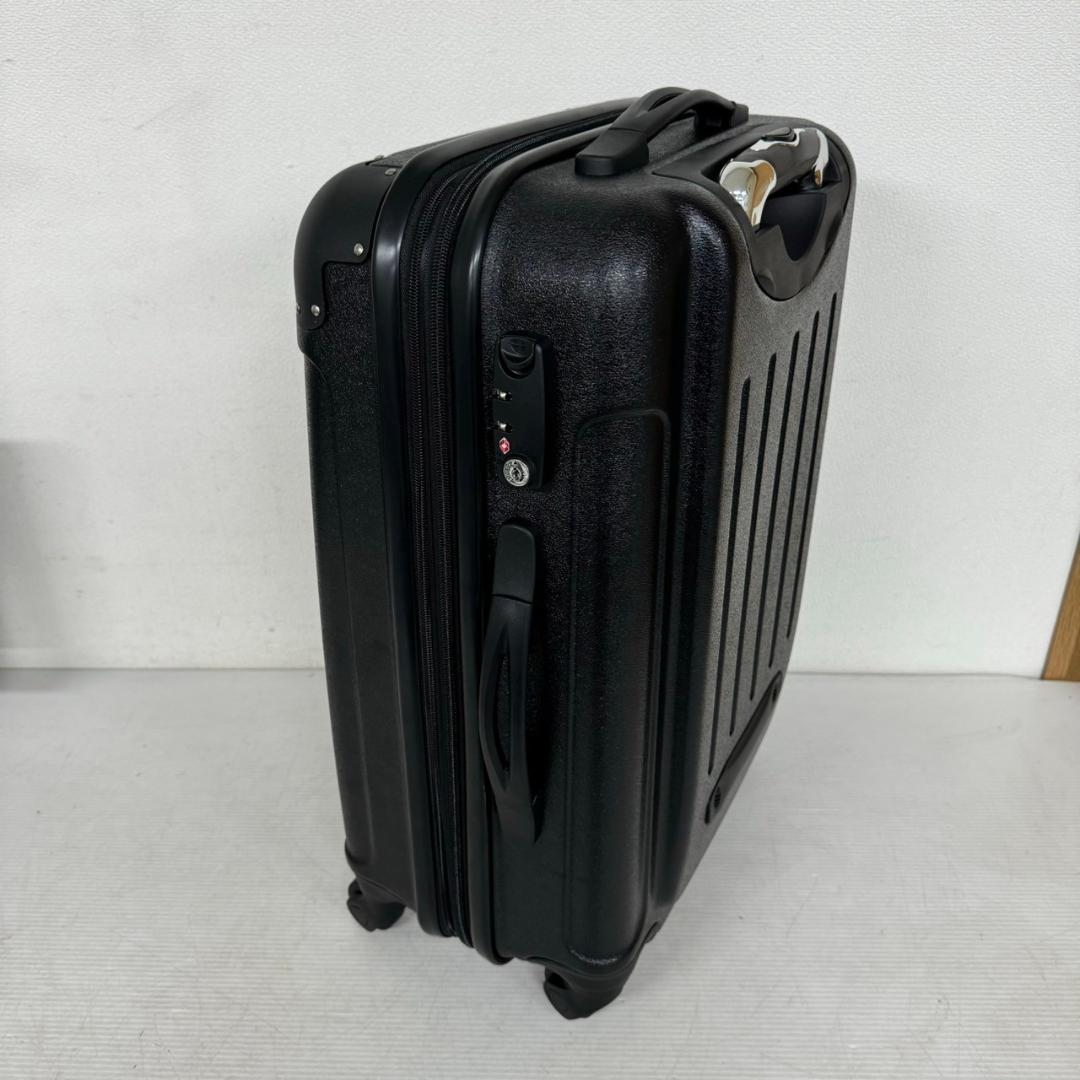 グリフィンランド キャリーケース 旅行鞄 スーツケース 新品未使用 Y0192