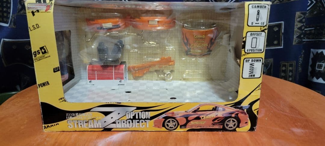 ホットワークス 1/24 OPTION STREAM Z33 2003