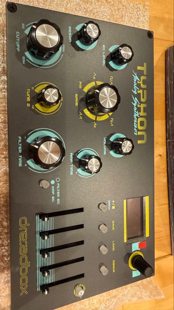 ほぼ新品 Dreadbox Typhon アナログシンセサイザー