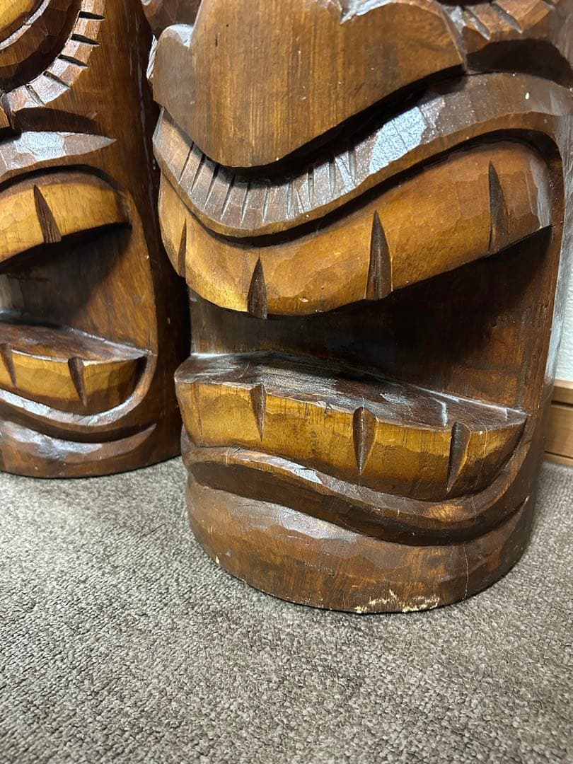 ティキ　直径24cm前後×高さ48cm前後