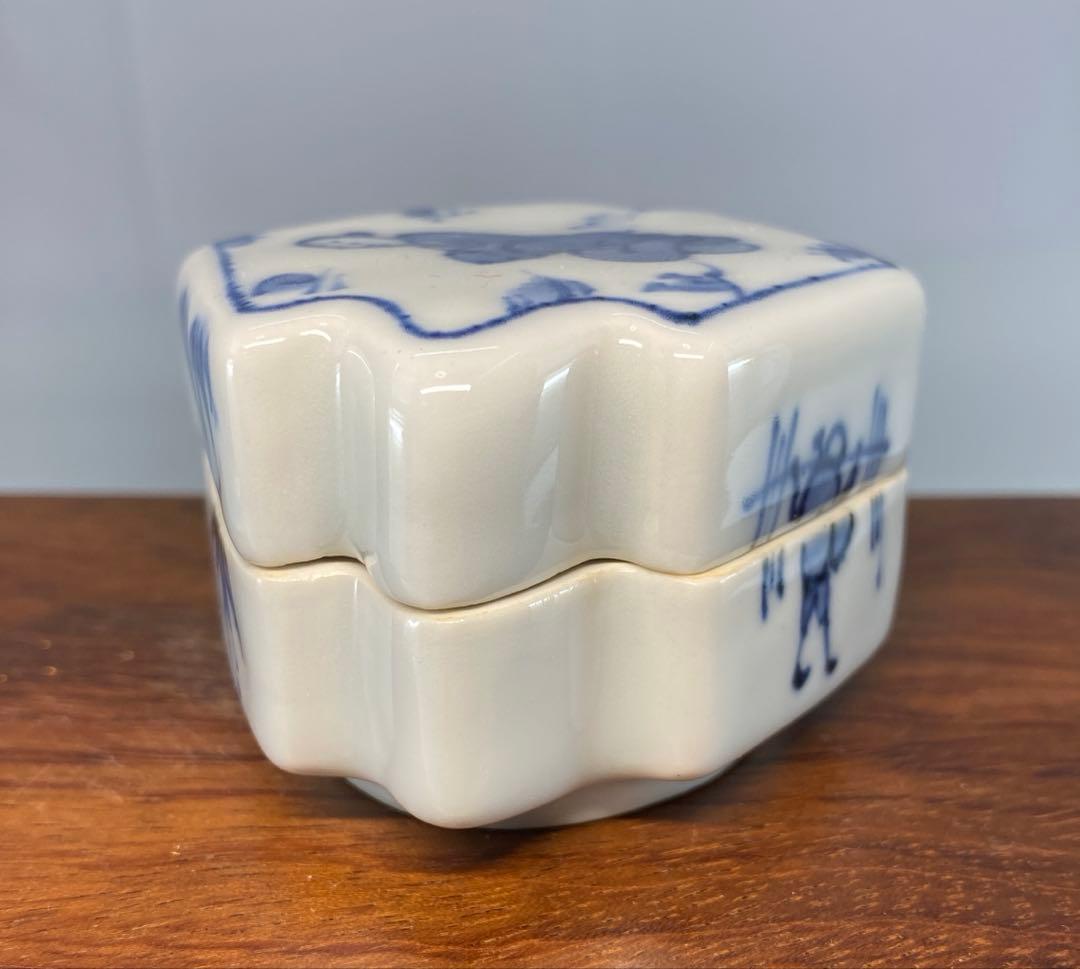 【茶道具】真葛香斎造　呉州松皮菱香合（共箱）