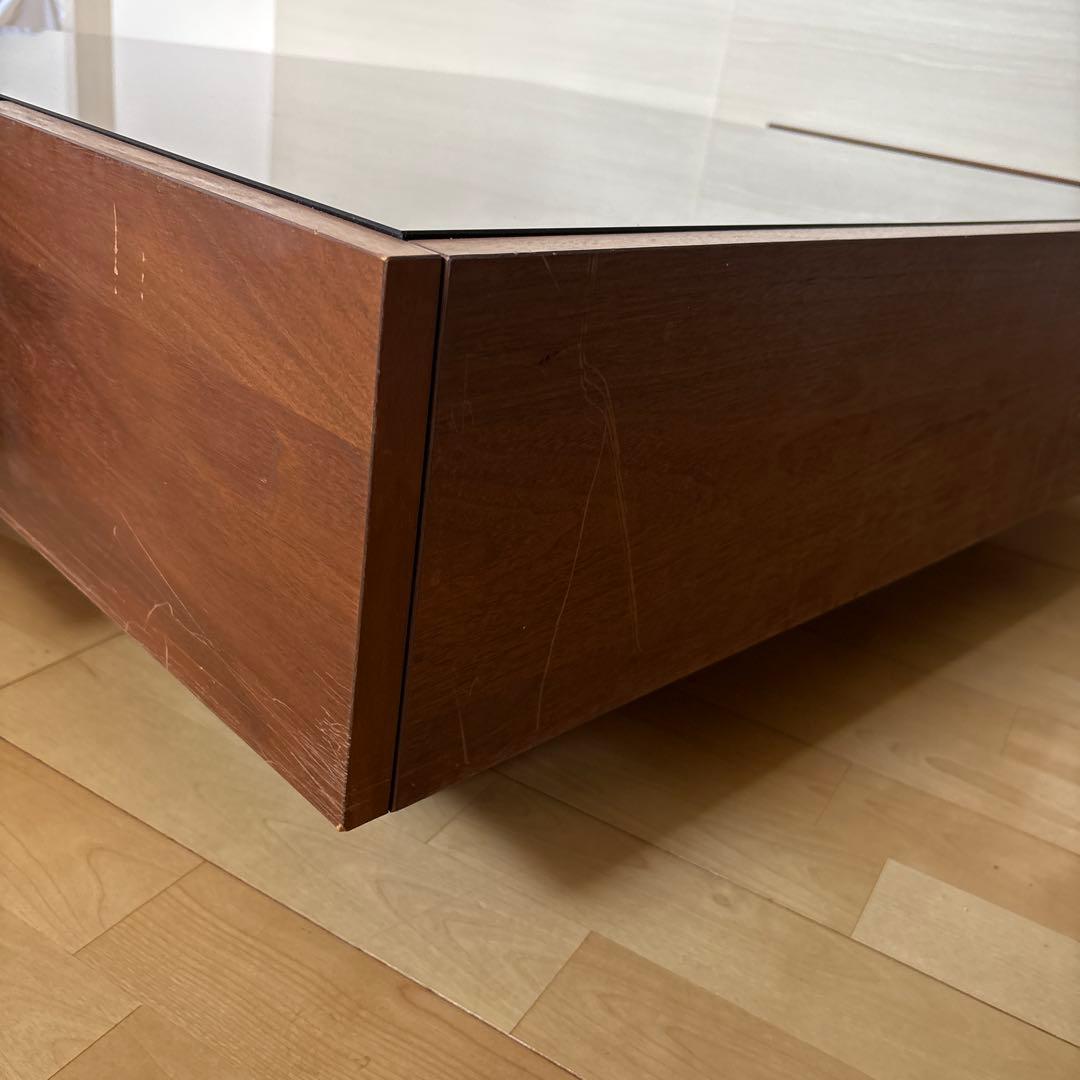 底値！LOWYAのダークブラウンガラス天板 ローテーブル中古48000円の品