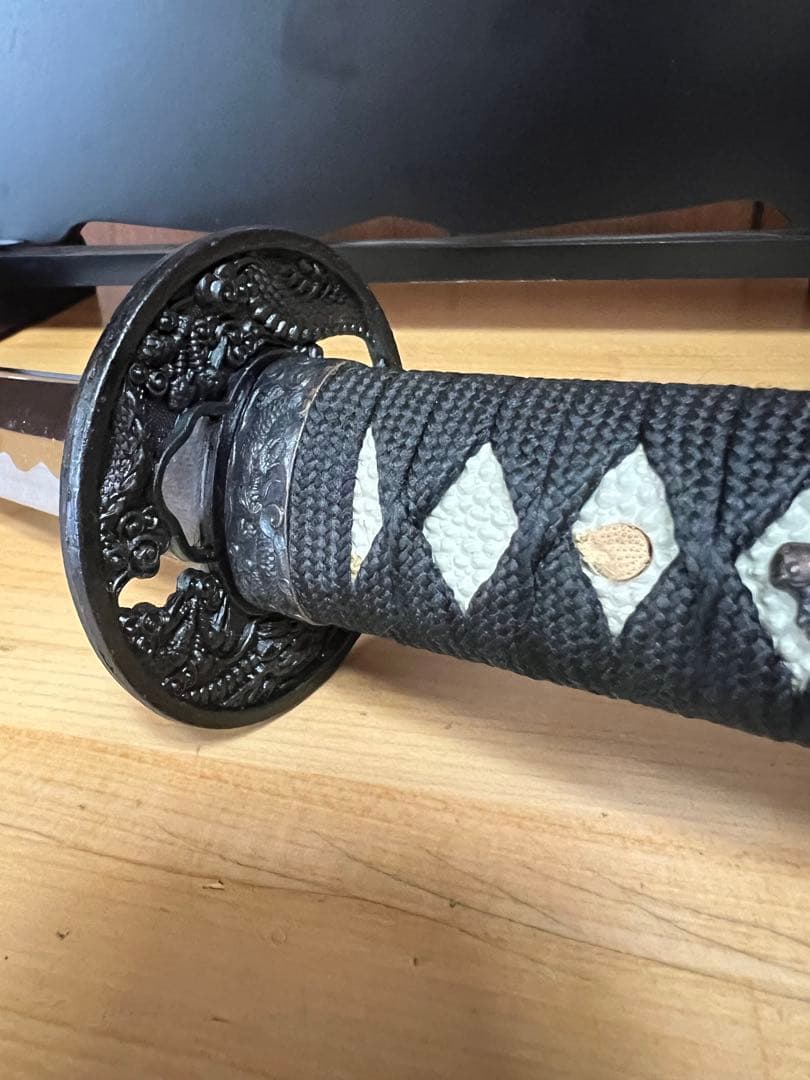 模造刀セット 黒色の柄と白い装飾 2本