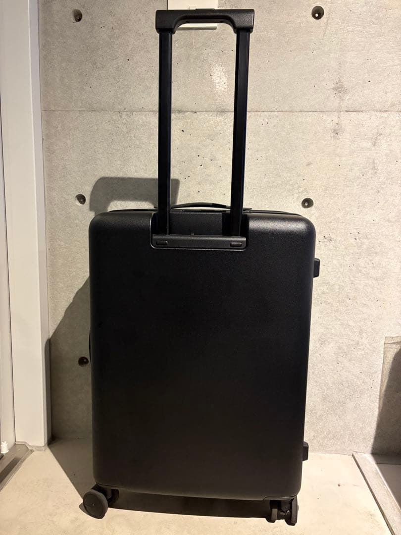 AUCENTIC ESSENTIAL LUXE SUITCASE 24インチ