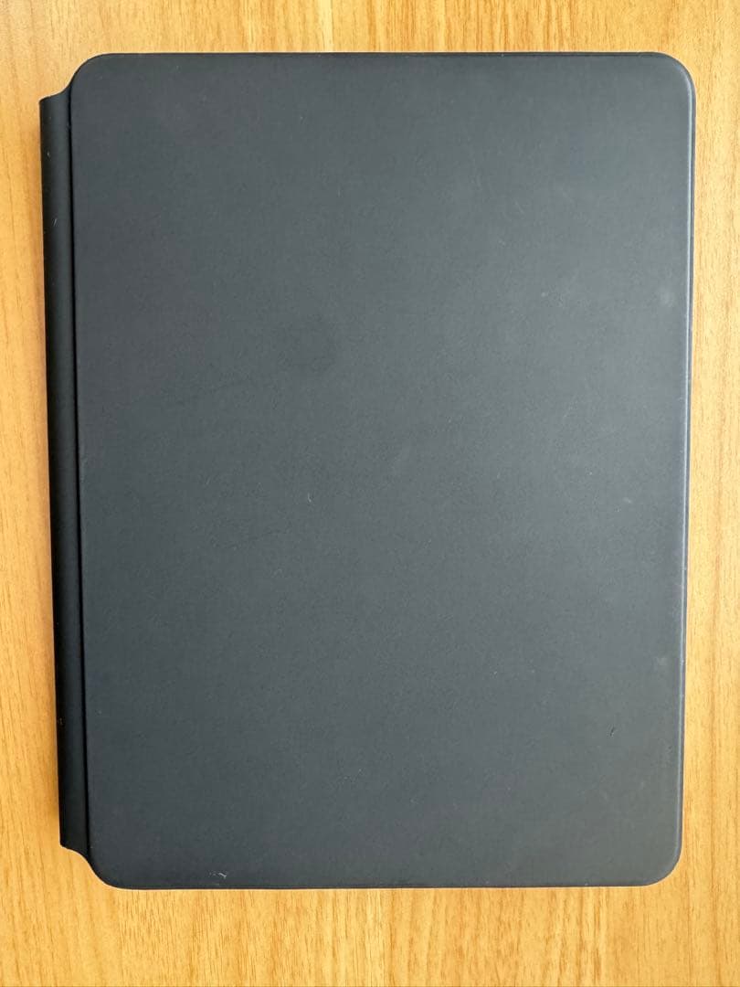 iPad Air（第5世代ブラック64GB Wi-Fiモデル）+純正キーボード