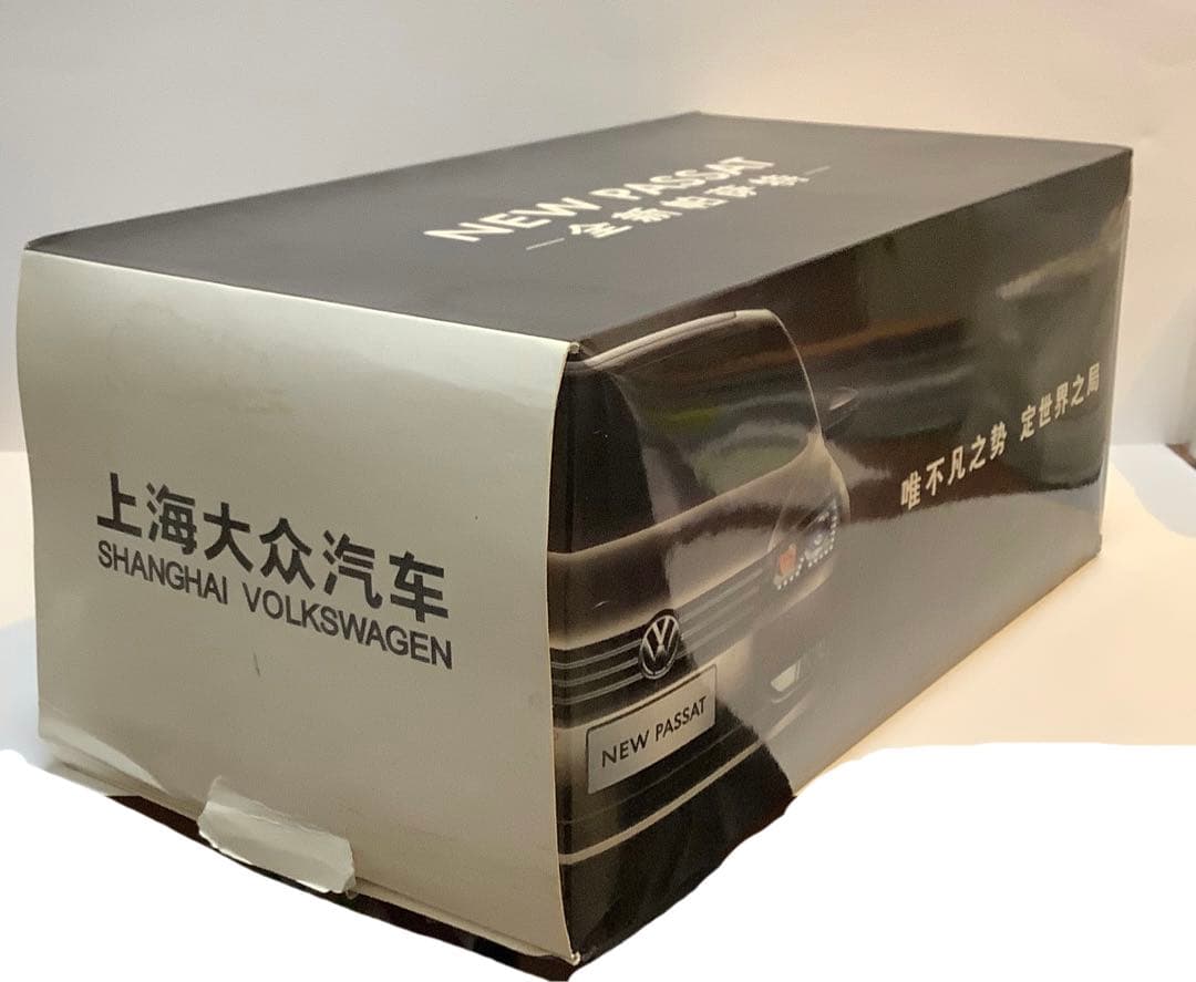 VW パサート Passat 1/18 ミニカー 未使用　フォルクスワーゲン