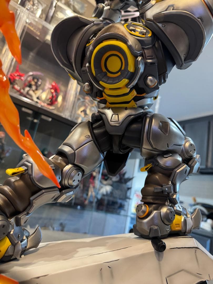 オーバーウォッチ　ラインハルト フィギュア スタチュー OVERWATCH