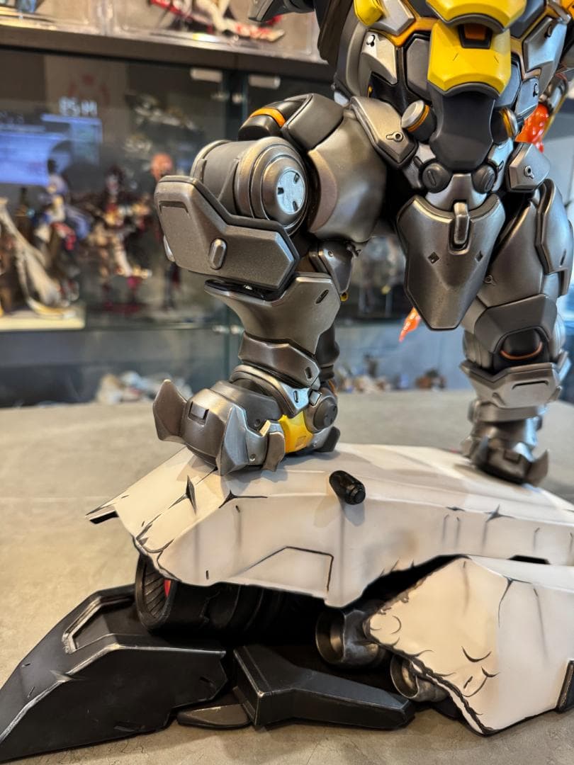 オーバーウォッチ　ラインハルト フィギュア スタチュー OVERWATCH