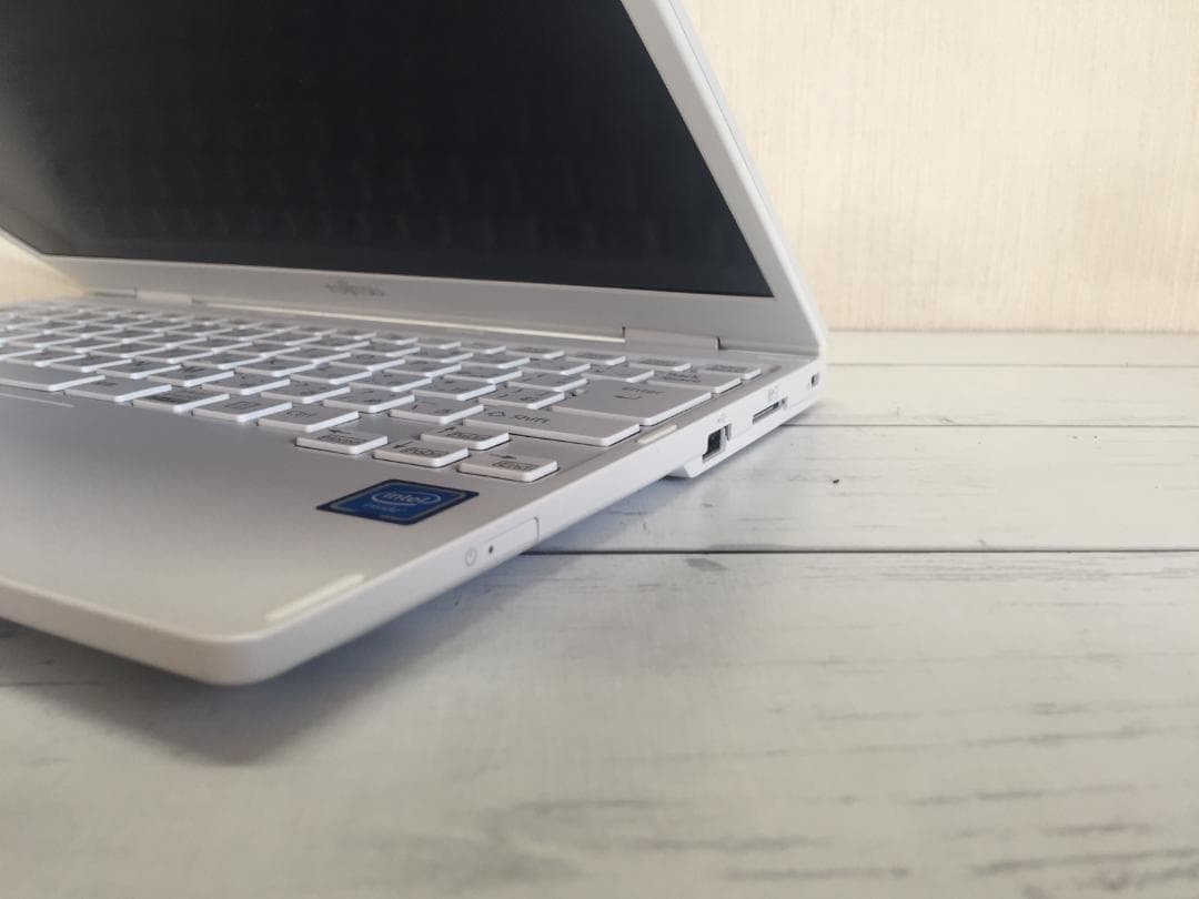 富士通 MH35/D2 13.3型/SSD/Office2024/Win11