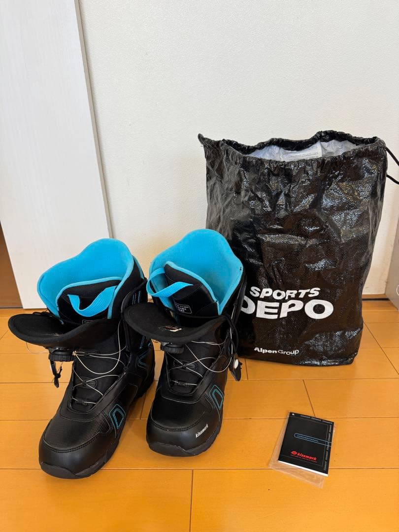 キスマーク　スノーボードブーツ ブラック/ブルー