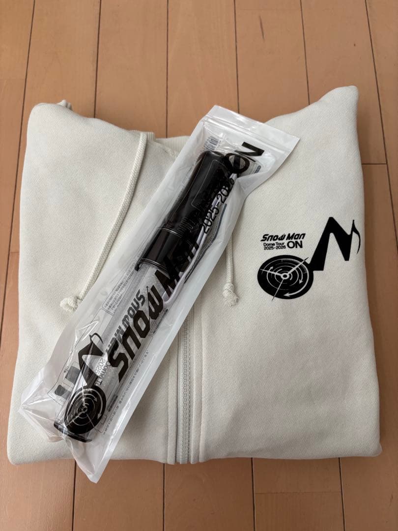 Man ON パーカーＬ　ペンライト