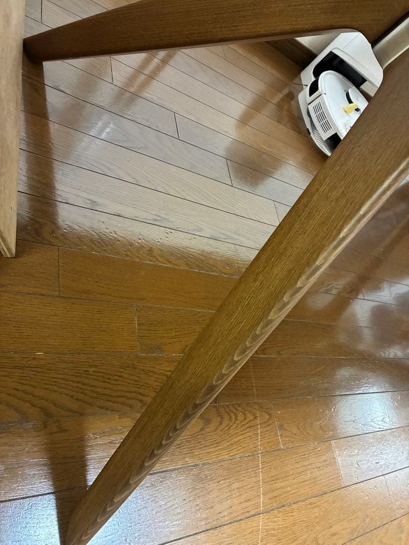 カリガリス　ダイニングテーブル