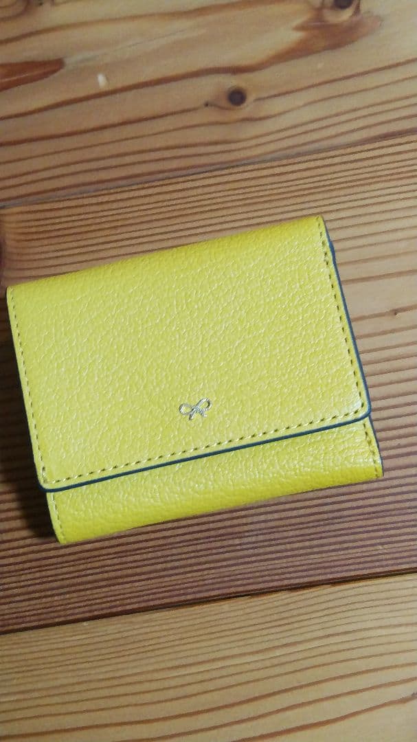 【本日限定価格！】ANYA HINDMARCH三つ折り財布大人気ザニー