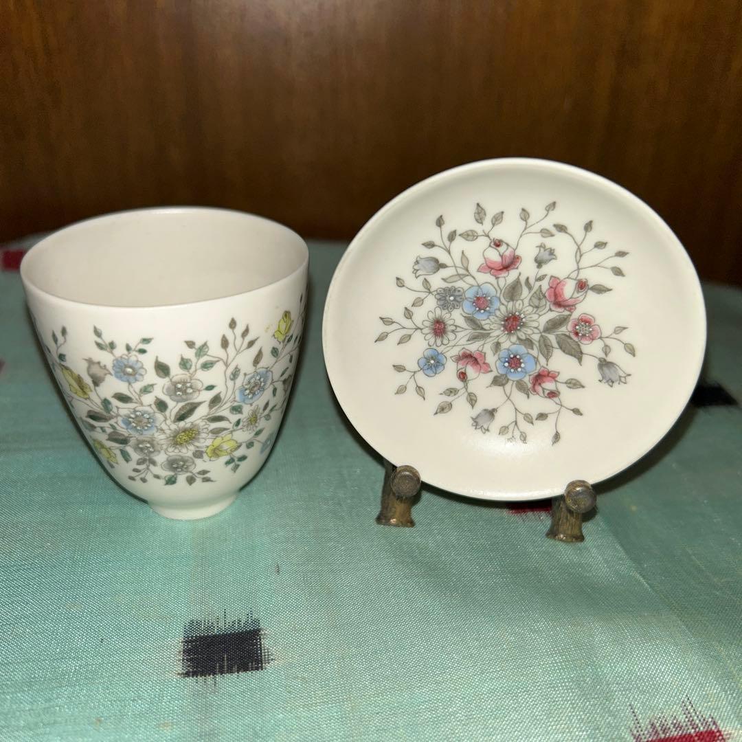美品ビンテージARABIAアラビアエステリトムラFennicaカップと小皿セット