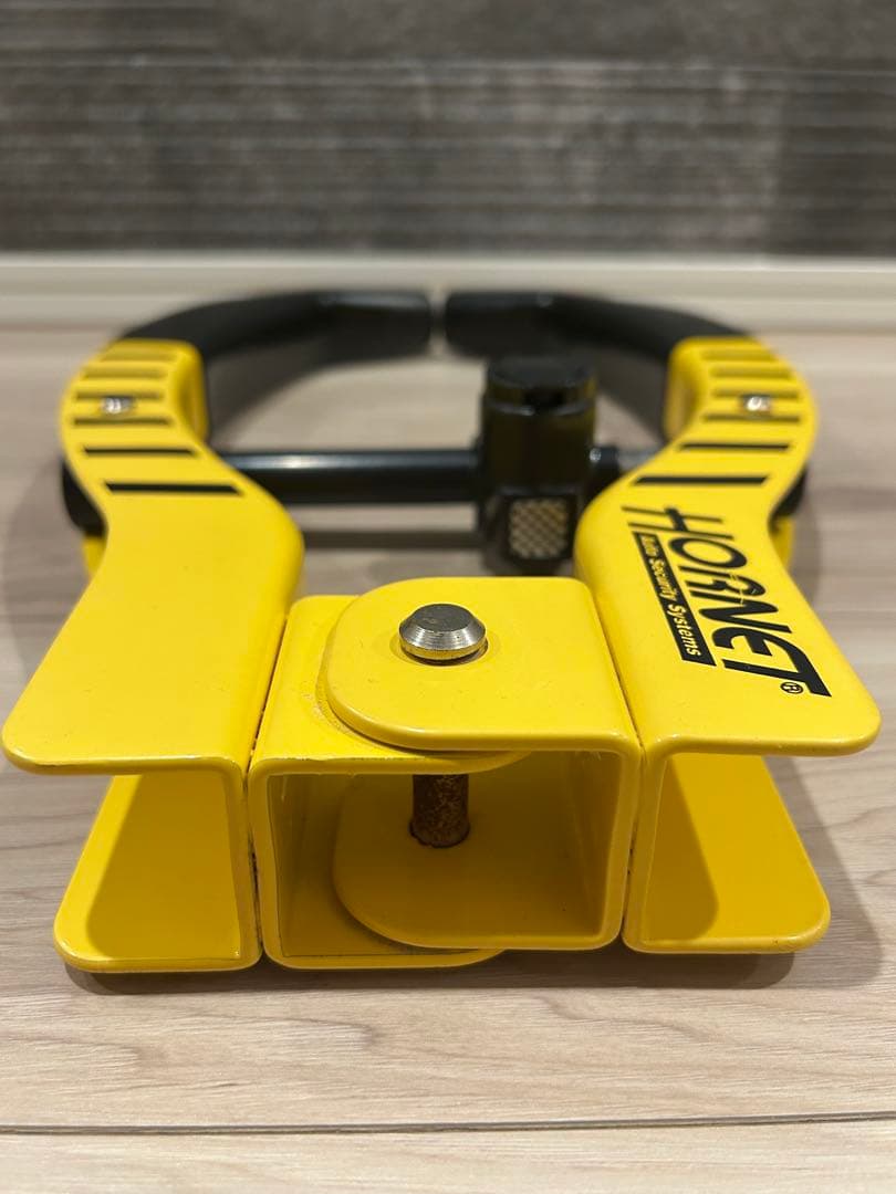 HORNET タイヤロック 鍵付き 防犯ステッカー付き