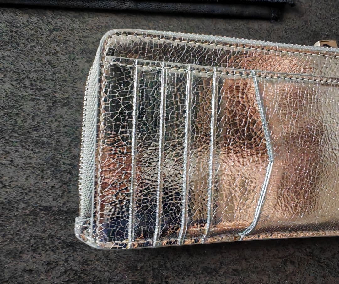 GIVENCHY 4G ジップ付きカードホルダー(ミニ財布)