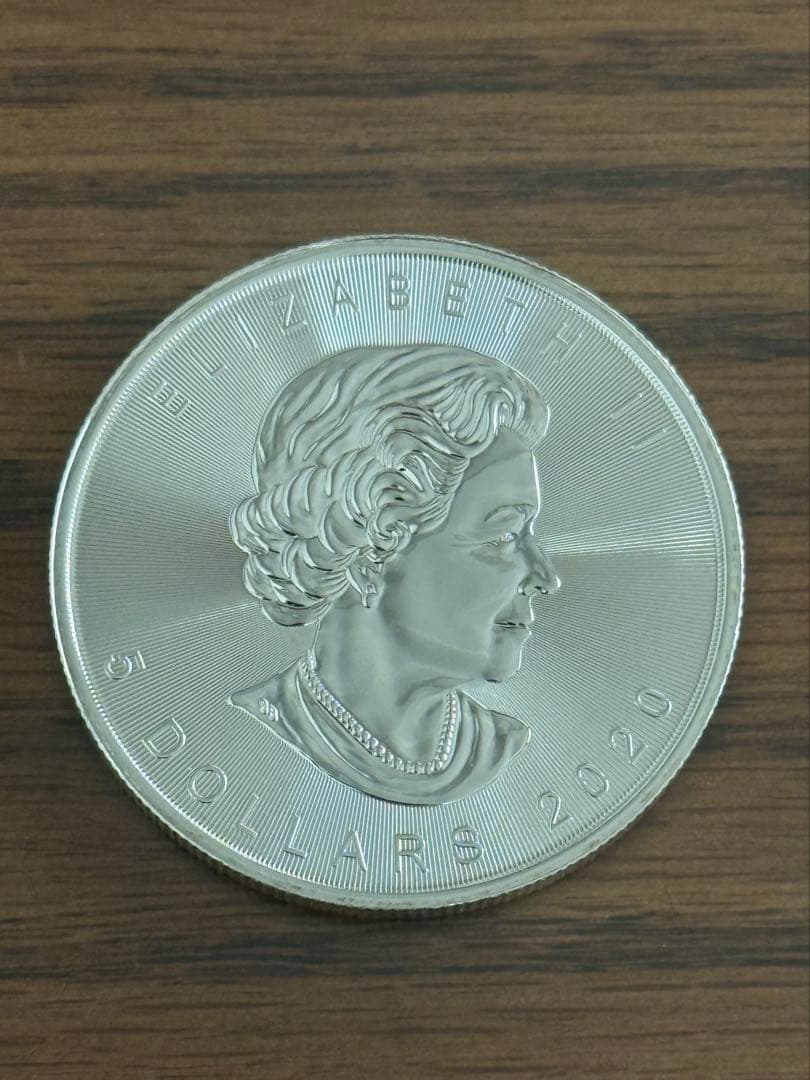 【純銀1oz】カナダ メイプルリーフ 9999 31.1g カプセル付