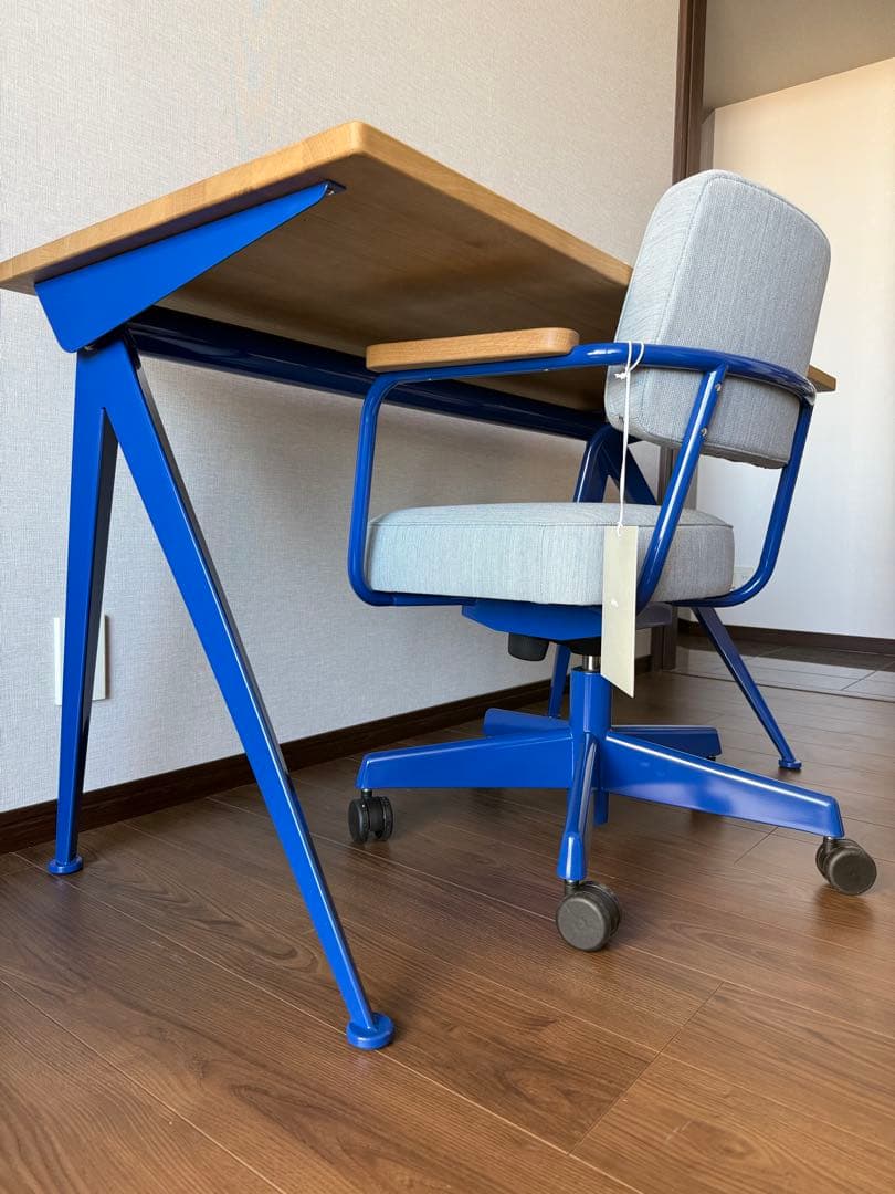 vitra ヴィトラ デスクセット ジャン・プルーヴェ コンパス ディレクション