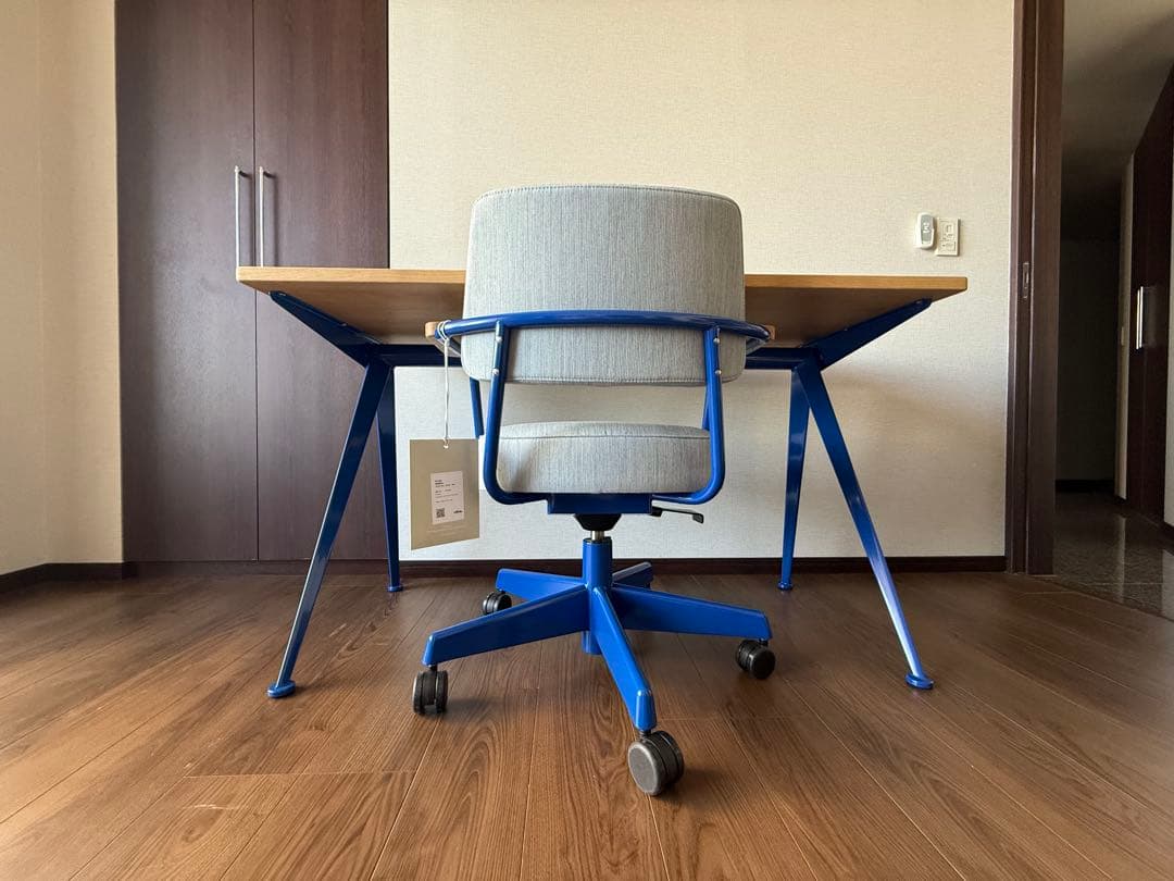 vitra ヴィトラ デスクセット ジャン・プルーヴェ コンパス ディレクション