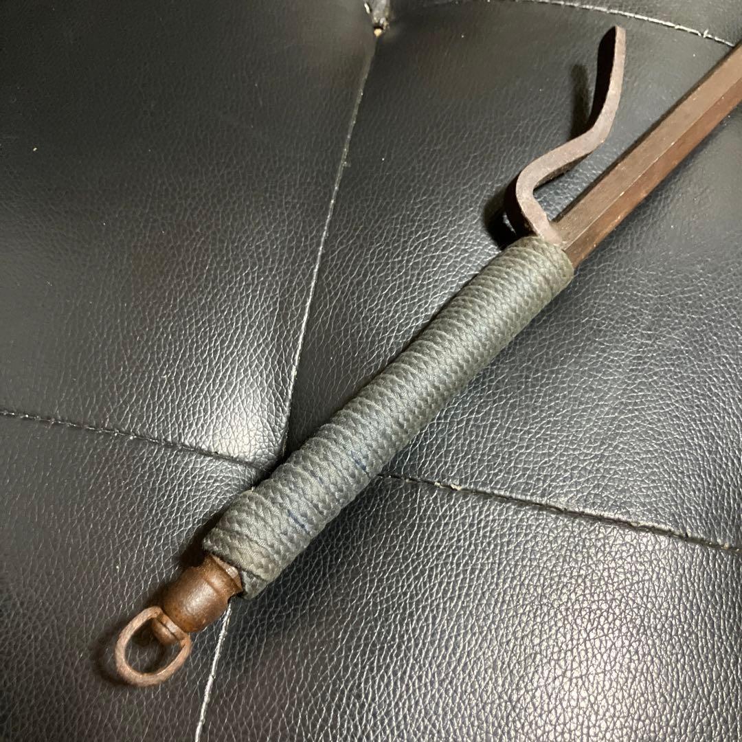 骨董　六角形の古い十手　武士　十手持ち　武具　甲冑　長期保管現状品