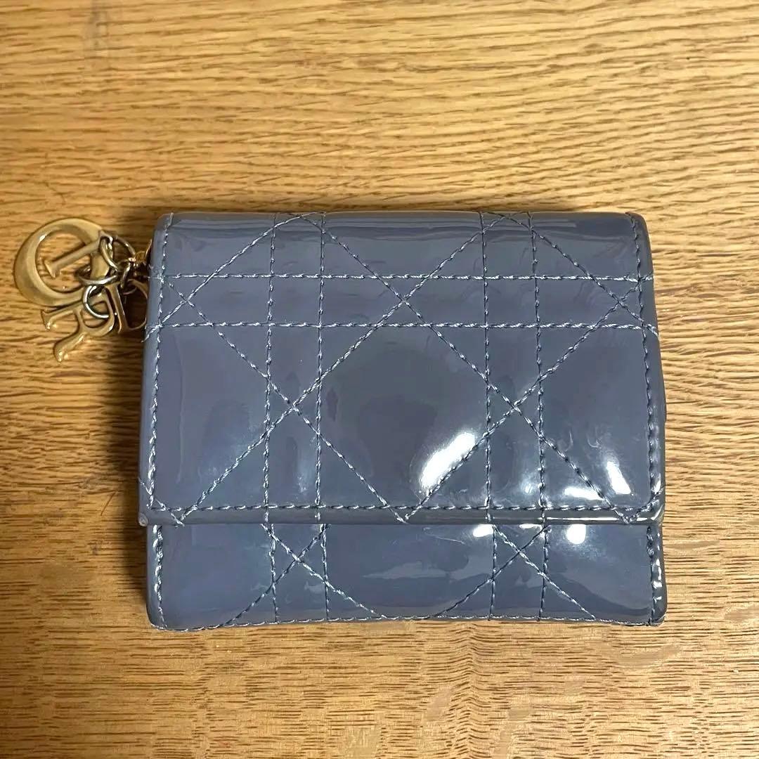 Lady Dior 三つ折り財布 ロータスウォレット エナメル　ブルー