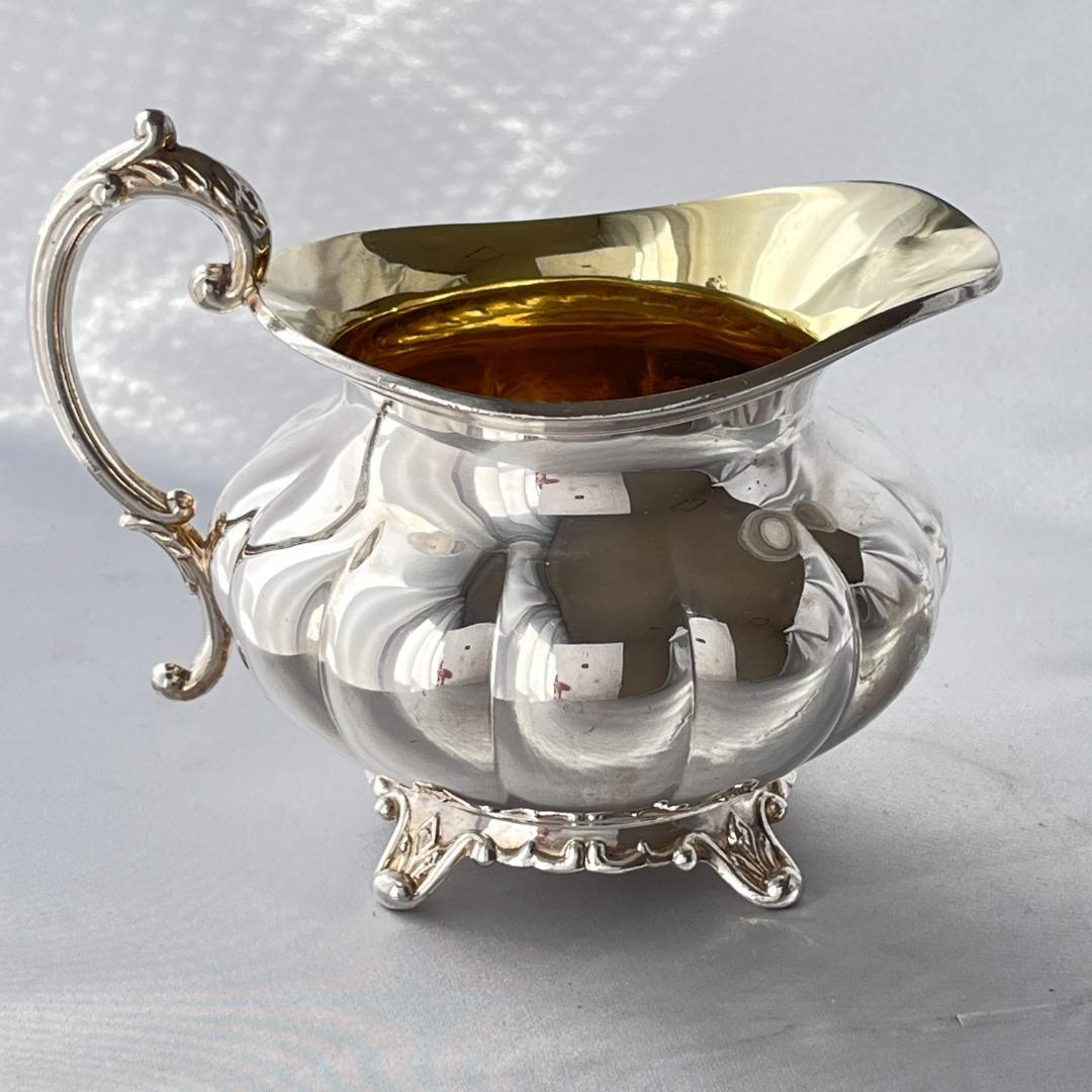 【Oneida】 メロンフォルムのティーサービス 4点