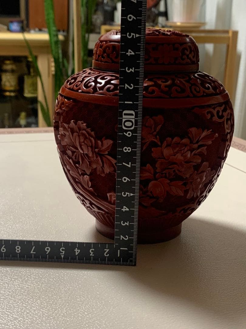 値下げ中国堆朱赤色漆器 花模様の茶箱容器高さ台込み18cm