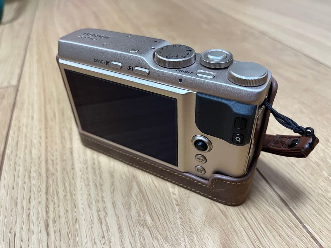 デジタルカメラ Fujifilm XF10