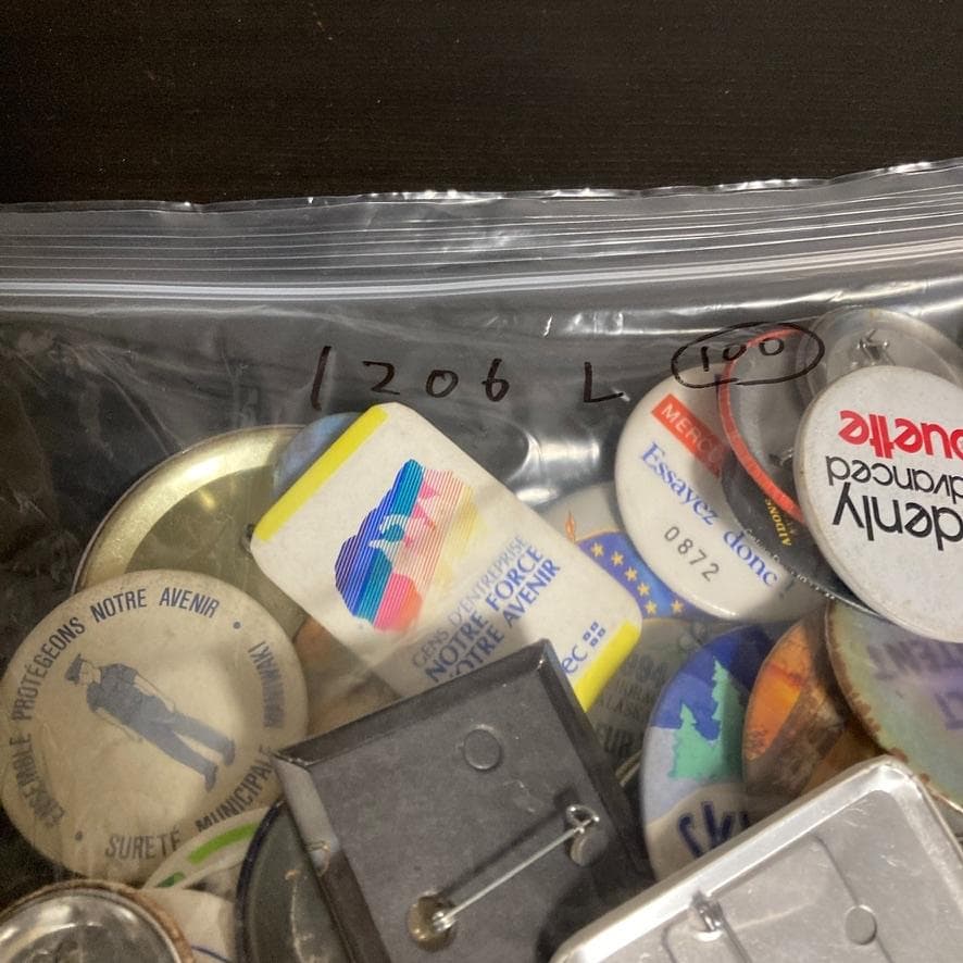 BQVG アメリカン 缶バッジ ビンテージ 100個 セット アメカジ 雑貨