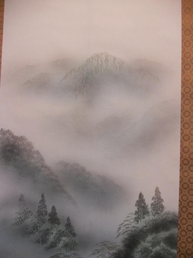 掛け軸  香峯 彩色山水 絹本 希少 軸装 茶道具 掛軸 美品 です。