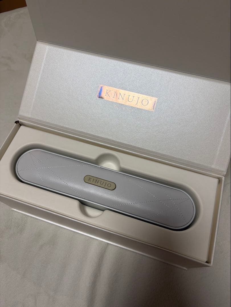 キヌージョKINUJO LuxeJewel コードレスヘアアイロン