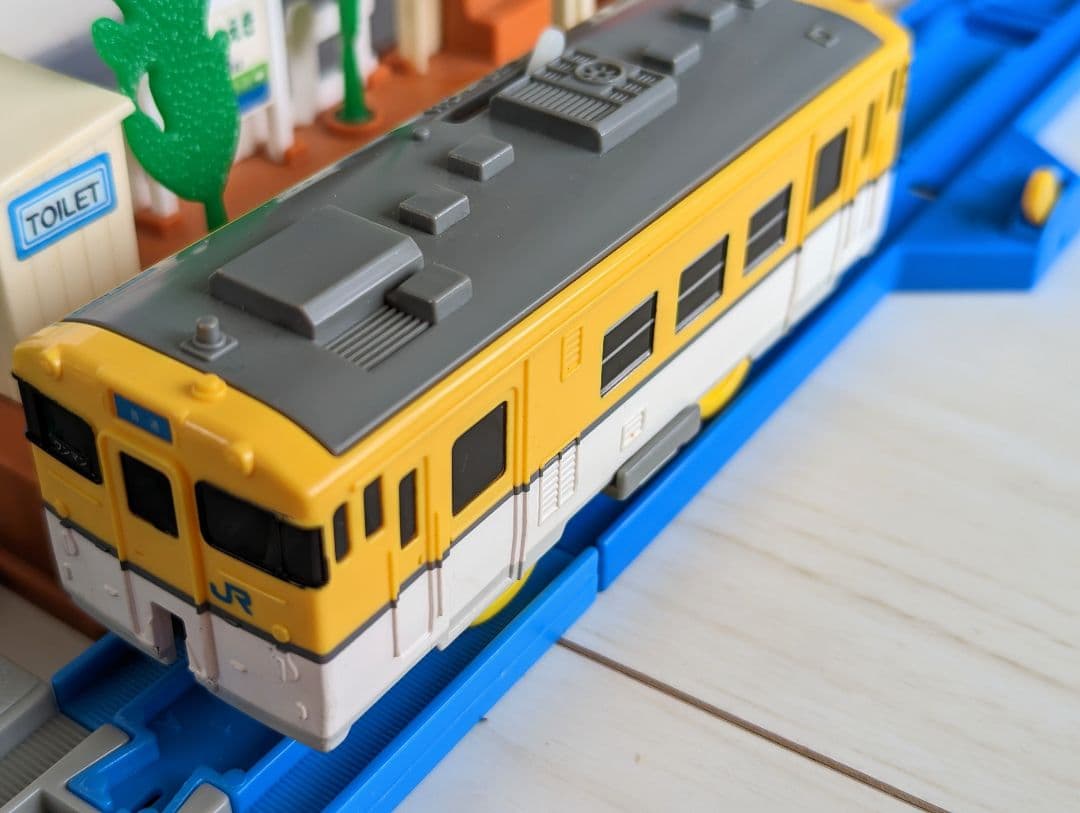 プラレール プラロードベーシックセットA キハ40系広島色モータートミカトラック