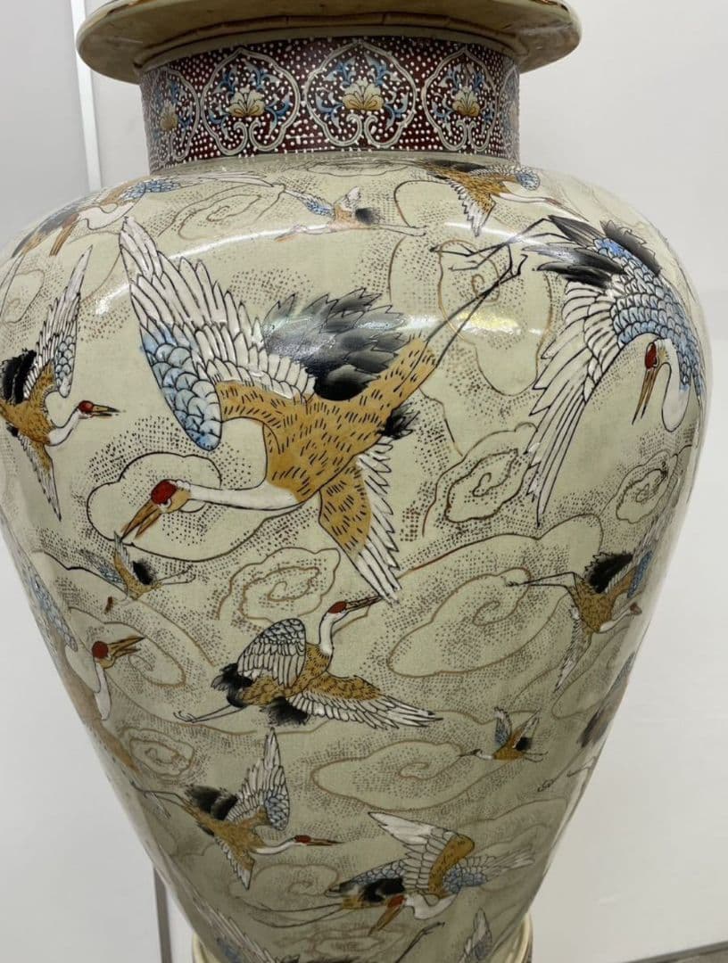 沈香壺 約130cm 薩摩焼 大壷 特大 花瓶 葵紋 飾り壺 金襴手金彩 花鳥鶴