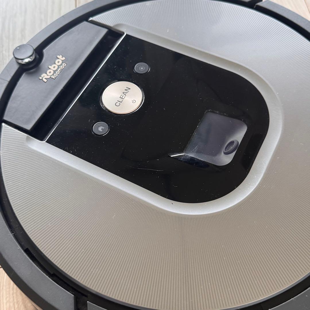 iRobot Roomba 960 ルンバ　本体 充電ドック付き