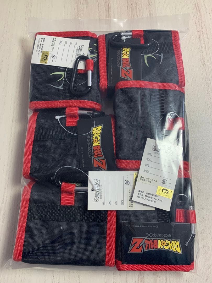 ドラゴンボール　ミニ　財布　ポーチ　カラビナ付き　孫悟空　神龍