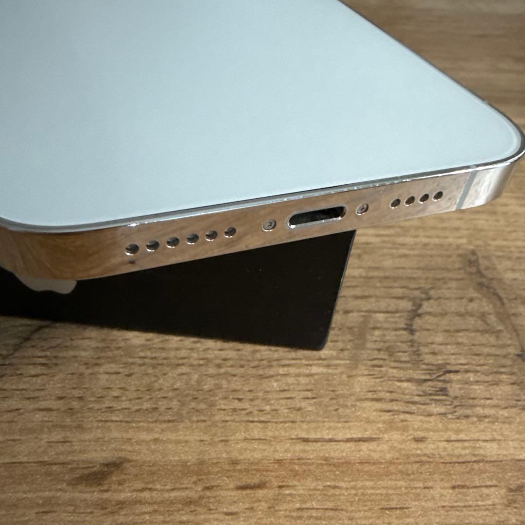 iPhone 12 Pro Max シルバー 256GB ケース、フィルム付き