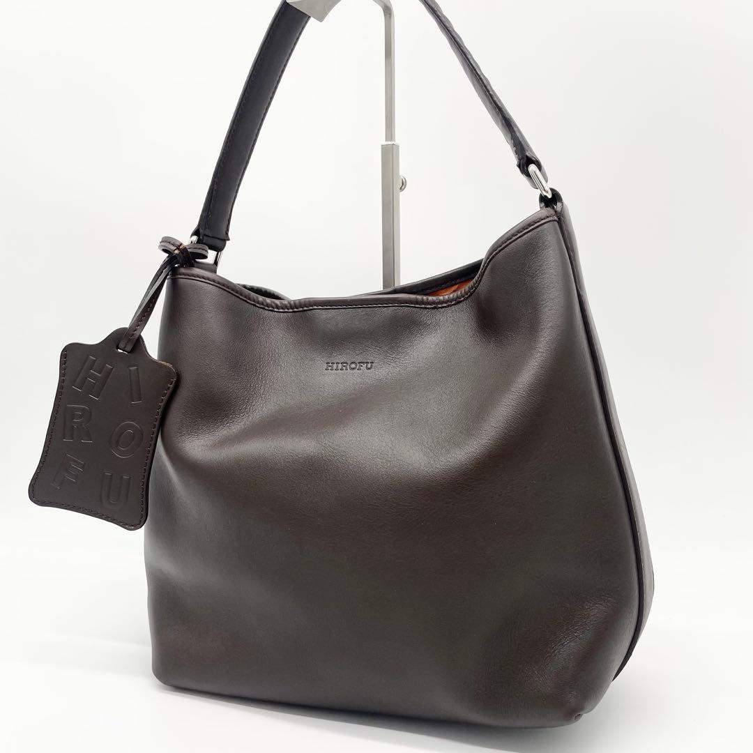 美品　HIROFU ワンショルダーバッグ　レザー　ブラウン　チャーム付
